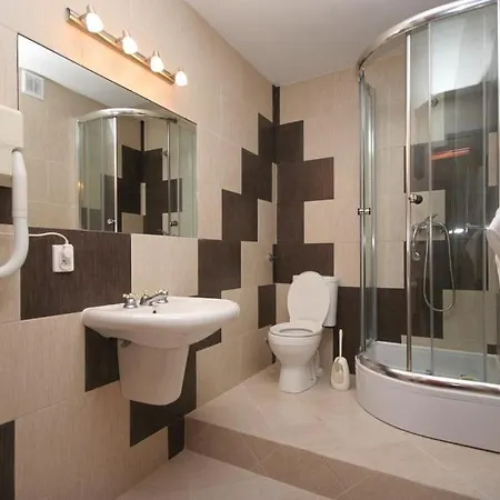 Rawia 2 Bed & Breakfast 3*