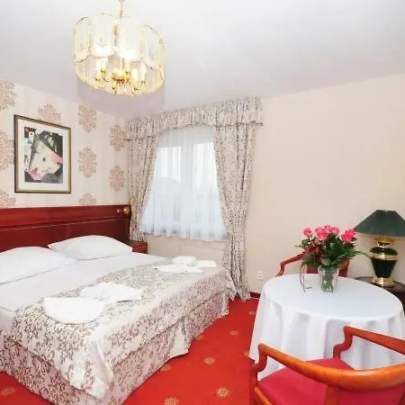 Rawia 2 Bed & Breakfast 3*